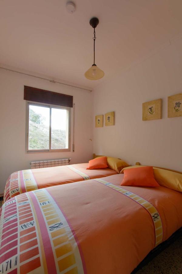 Apartaments La Pertusa 2O Corca  Εξωτερικό φωτογραφία