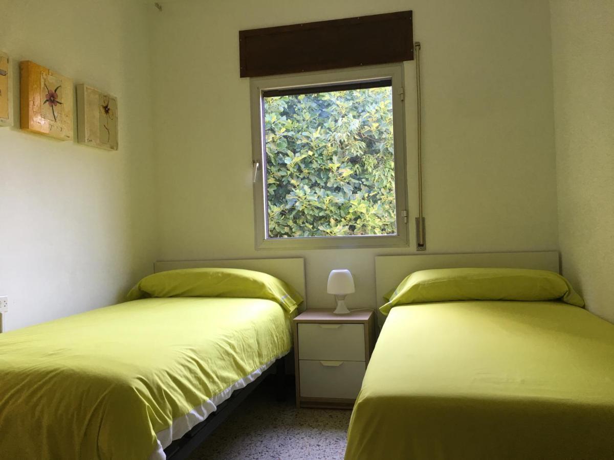 Apartaments La Pertusa 2O Corca  Εξωτερικό φωτογραφία