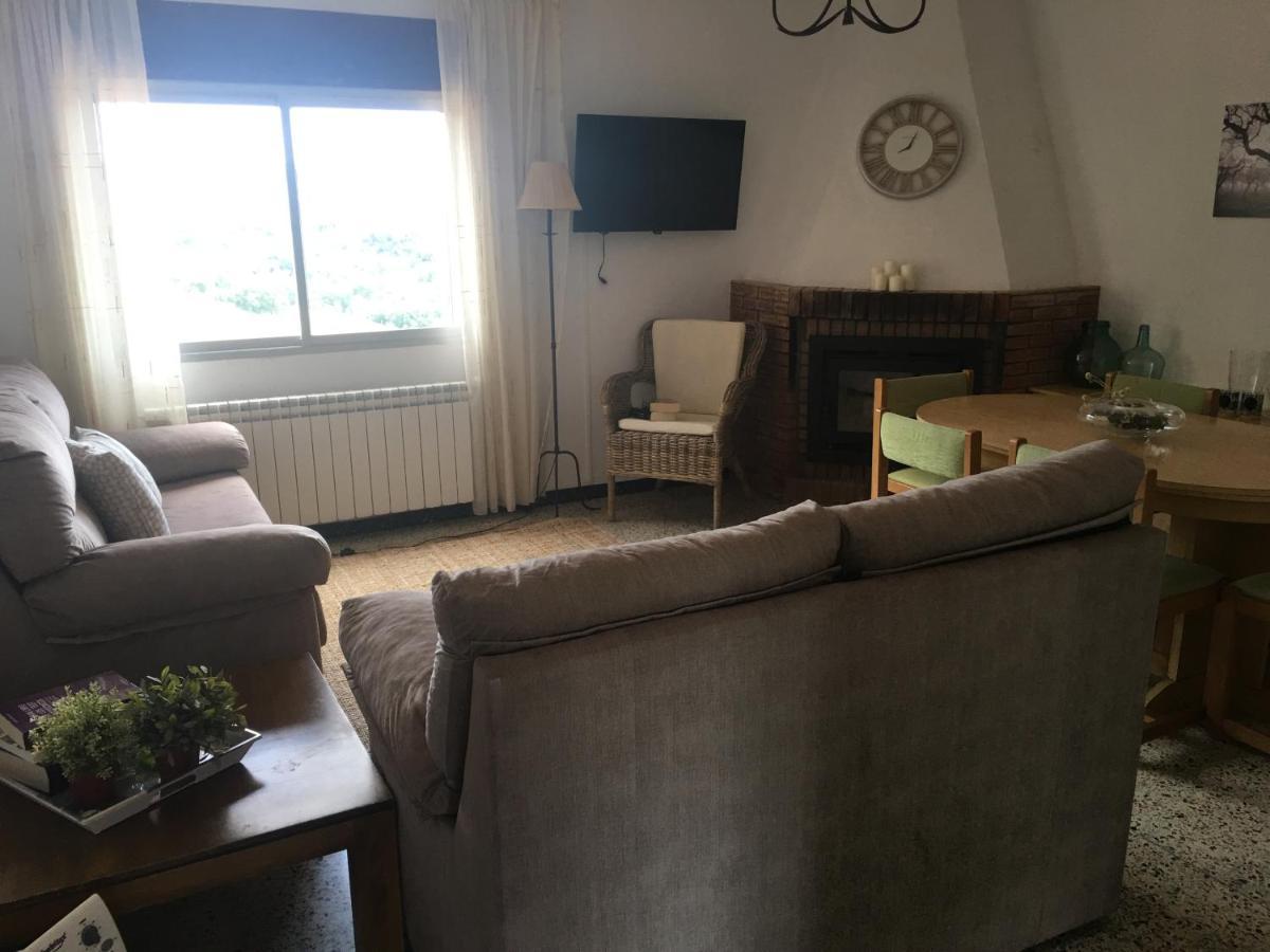 Apartaments La Pertusa 2O Corca  Εξωτερικό φωτογραφία