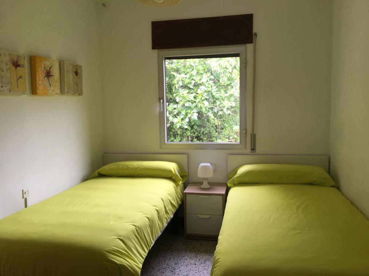 Apartaments La Pertusa 2O Corca  Εξωτερικό φωτογραφία