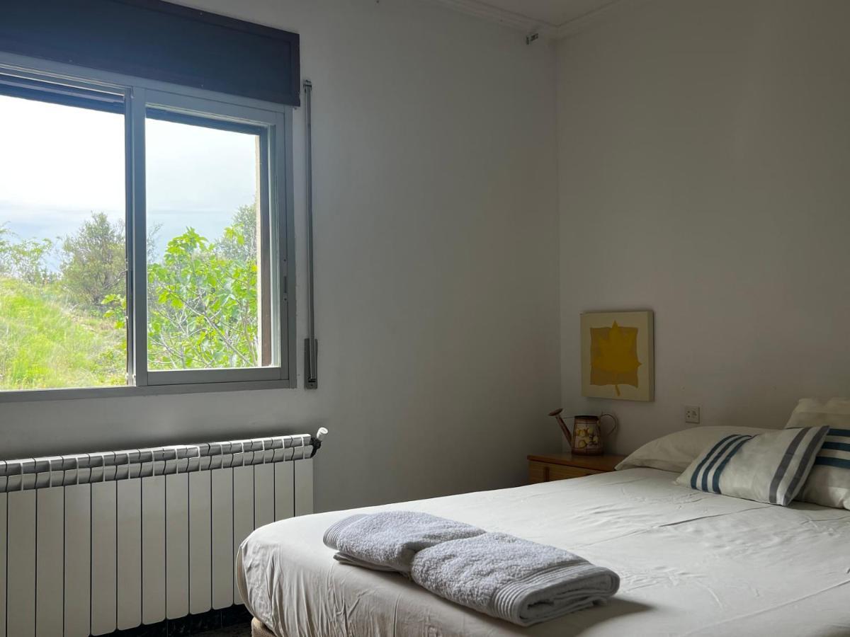Apartaments La Pertusa 2O Corca  Εξωτερικό φωτογραφία